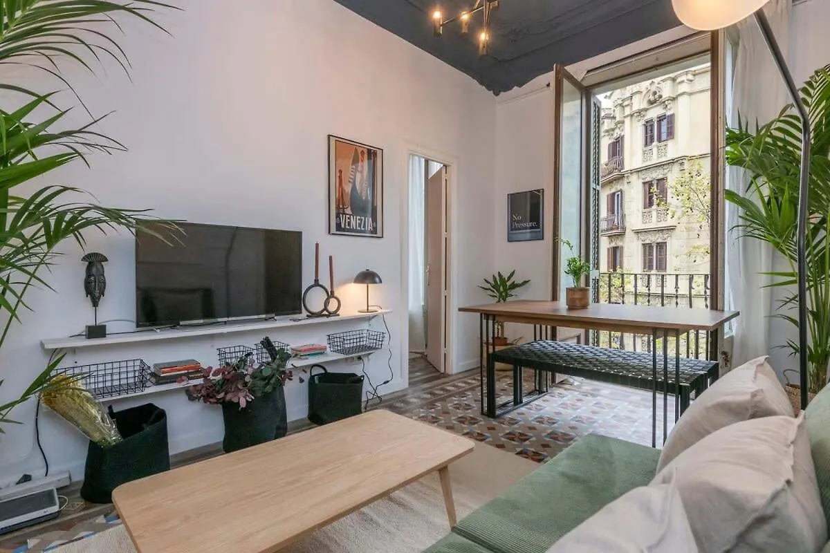 Elegant 4 Bedrooms 3 Bathrooms Catalan Home バルセロナ