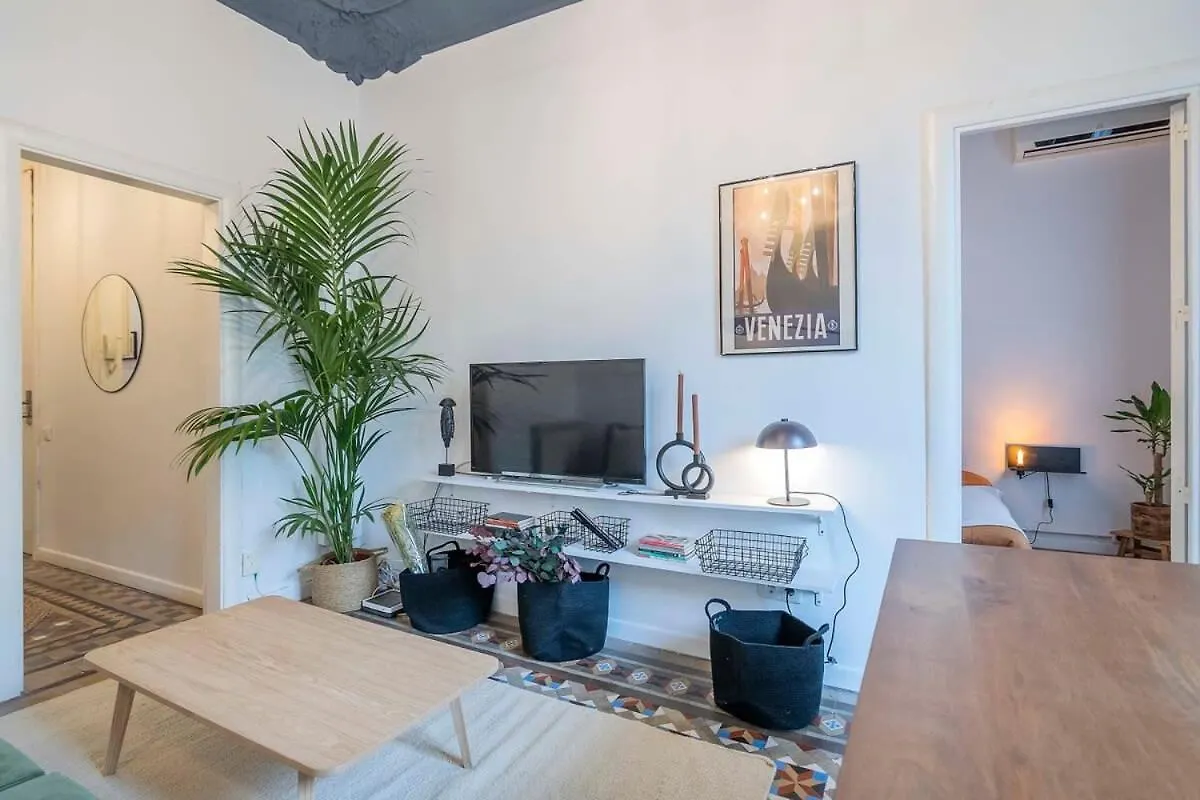 Elegant 4 Bedrooms 3 Bathrooms Catalan Home バルセロナ アパート