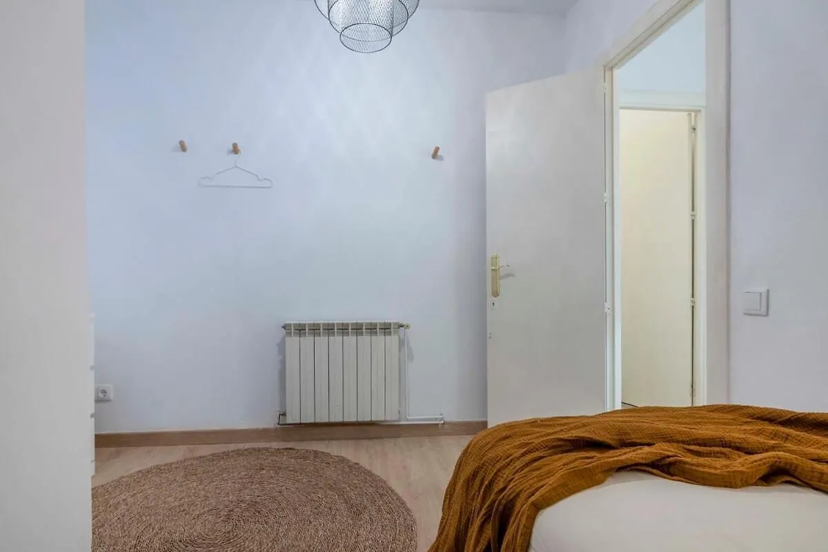 Elegant 4 Bedrooms 3 Bathrooms Catalan Home Barcelona