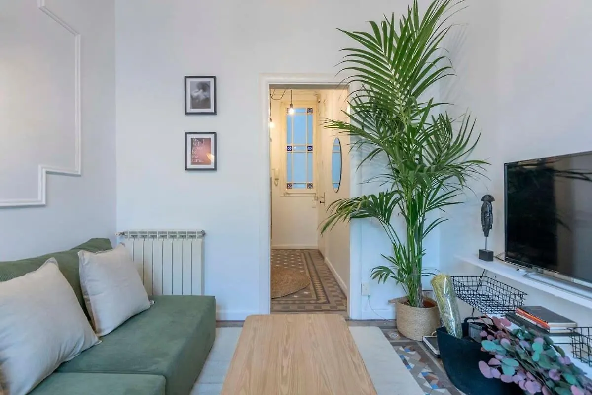 Elegant 4 Bedrooms 3 Bathrooms Catalan Home Barcelona