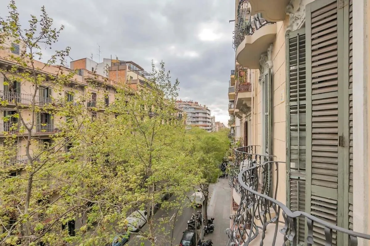 Elegant 4 Bedrooms 3 Bathrooms Catalan Home Barcelona
