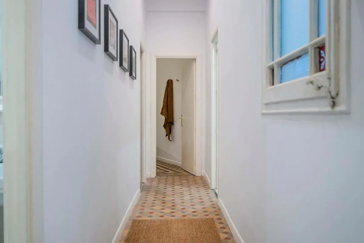 Elegant 4 Bedrooms 3 Bathrooms Catalan Home Barcelona