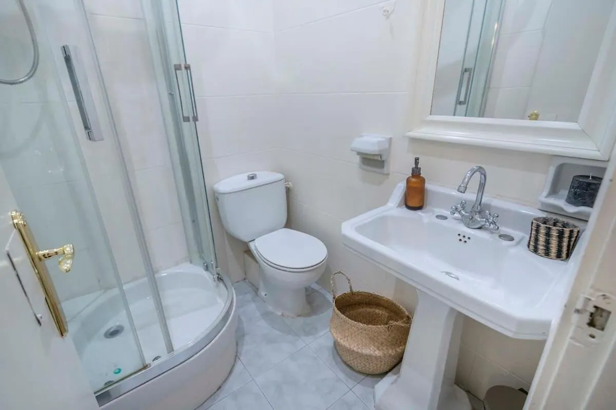 Elegant 4 Bedrooms 3 Bathrooms Catalan Home Barcelona Spain