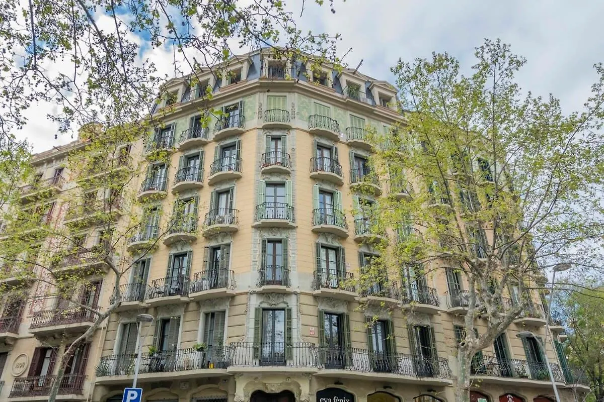 Elegant 4 Bedrooms 3 Bathrooms Catalan Home Barcelona 0*,