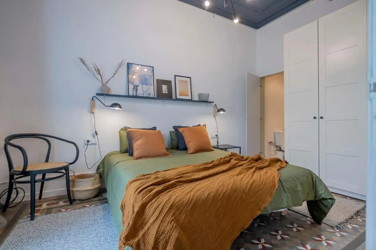 Elegant 4 Bedrooms 3 Bathrooms Catalan Home Barcelona